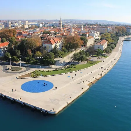 With Freeparking Guest house Zadar
