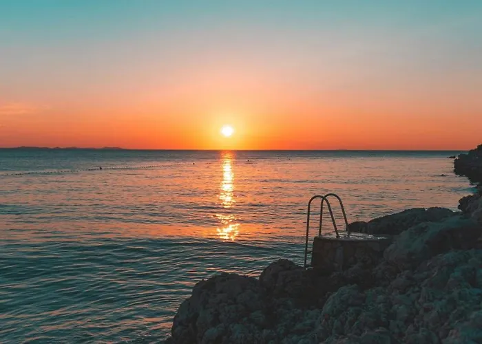 With Freeparking Guest house Zadar