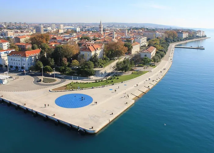 With Freeparking Guest house Zadar