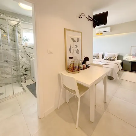 With Freeparking Guest house Zadar